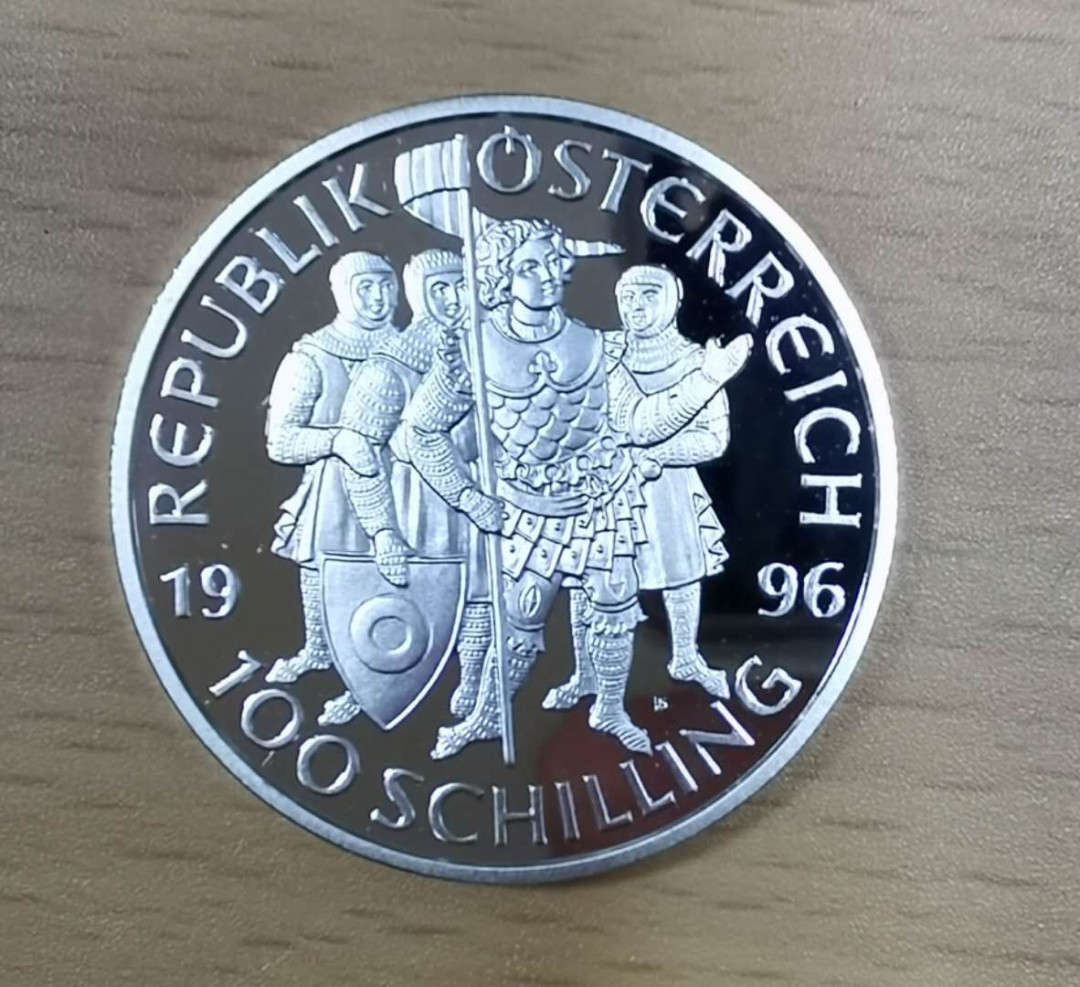 北京马甸外币专卖微拍第二十一期，陆续上新，欢迎关注 1996年奥地利100先令精制纪念银币，重20克90银，品相如图。盒证齐全
