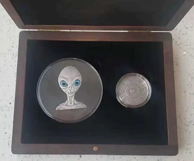 【随心拍&Getcoins】钱币拍卖第六十六期～ 布基纳法索2017年罗斯威尔UFO事件70周年外星人飞碟仿古银币，