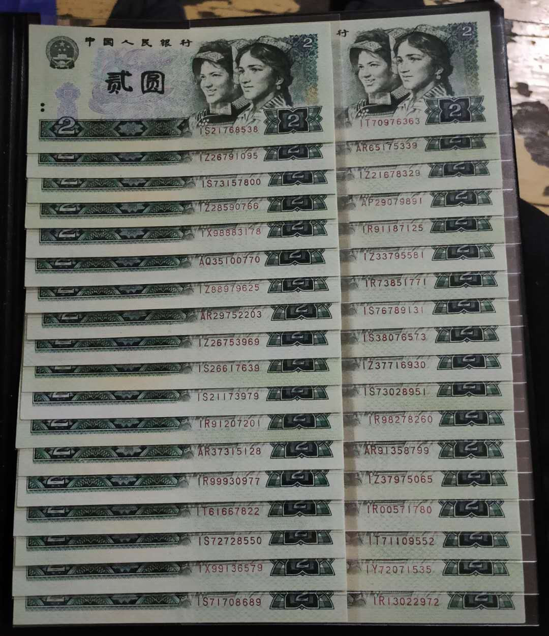 802绿钻无4共142张，9-9.5品