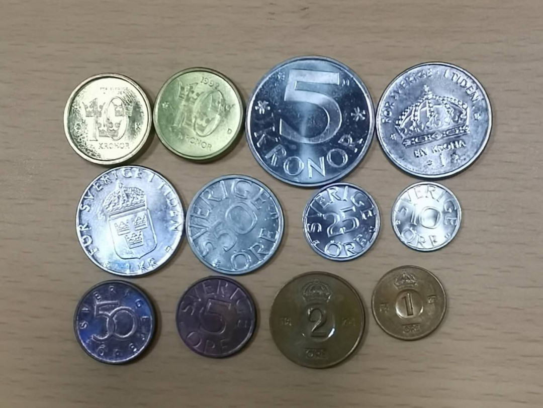 北京马甸外币专卖微拍第二十二期，非贵金属纪念币，流通币专场。陆续上新，欢迎关注陆续上新 瑞典不同版别流通币12枚，品相如图