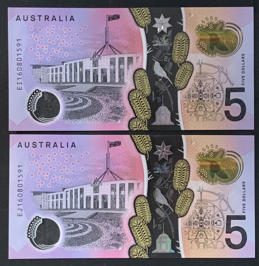 紫瑗钱币——微拍第102期—纸币场 澳大利亚 2016年 5澳元 双胞胎全同号 2枚一组 UNC （P-62）