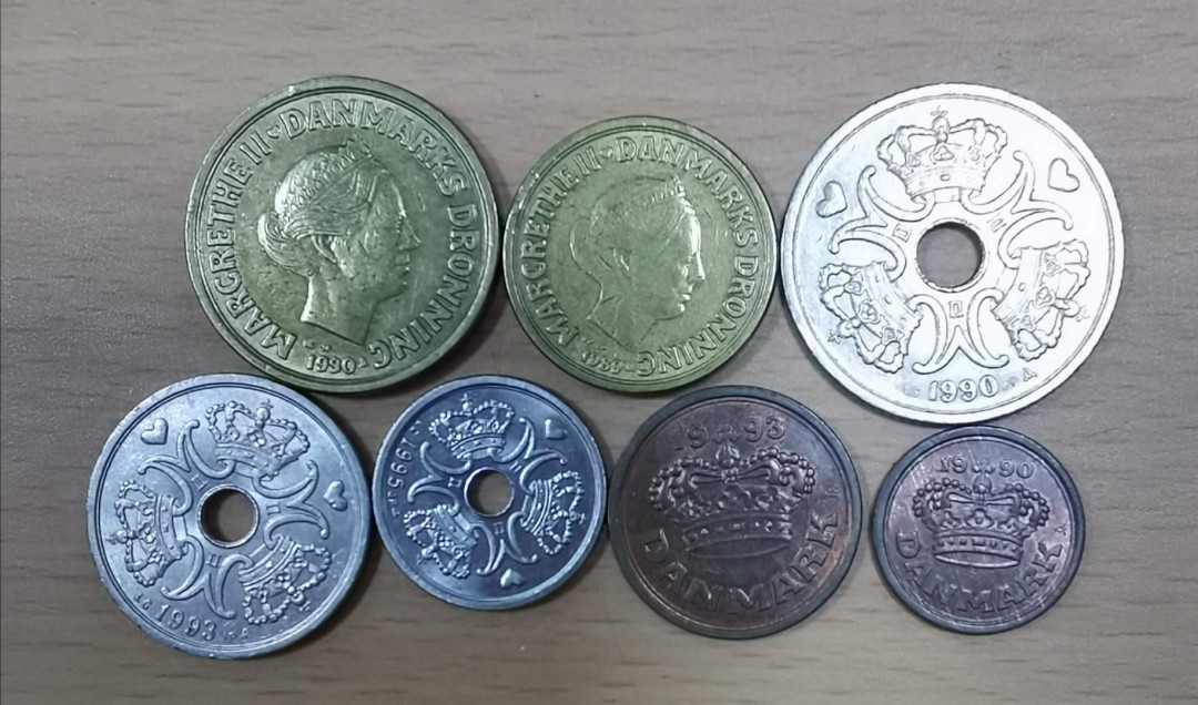 北京马甸外币专卖微拍第二十二期，非贵金属纪念币，流通币专场。陆续上新，欢迎关注陆续上新 丹麦流通币7枚/套，品相如图