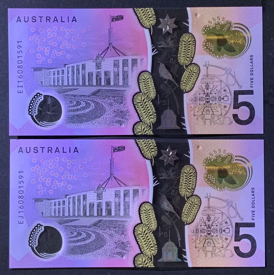 紫瑗钱币——微拍第102期—纸币场 澳大利亚 2016年 5澳元 双胞胎全同号 2枚一组 UNC （P-62）