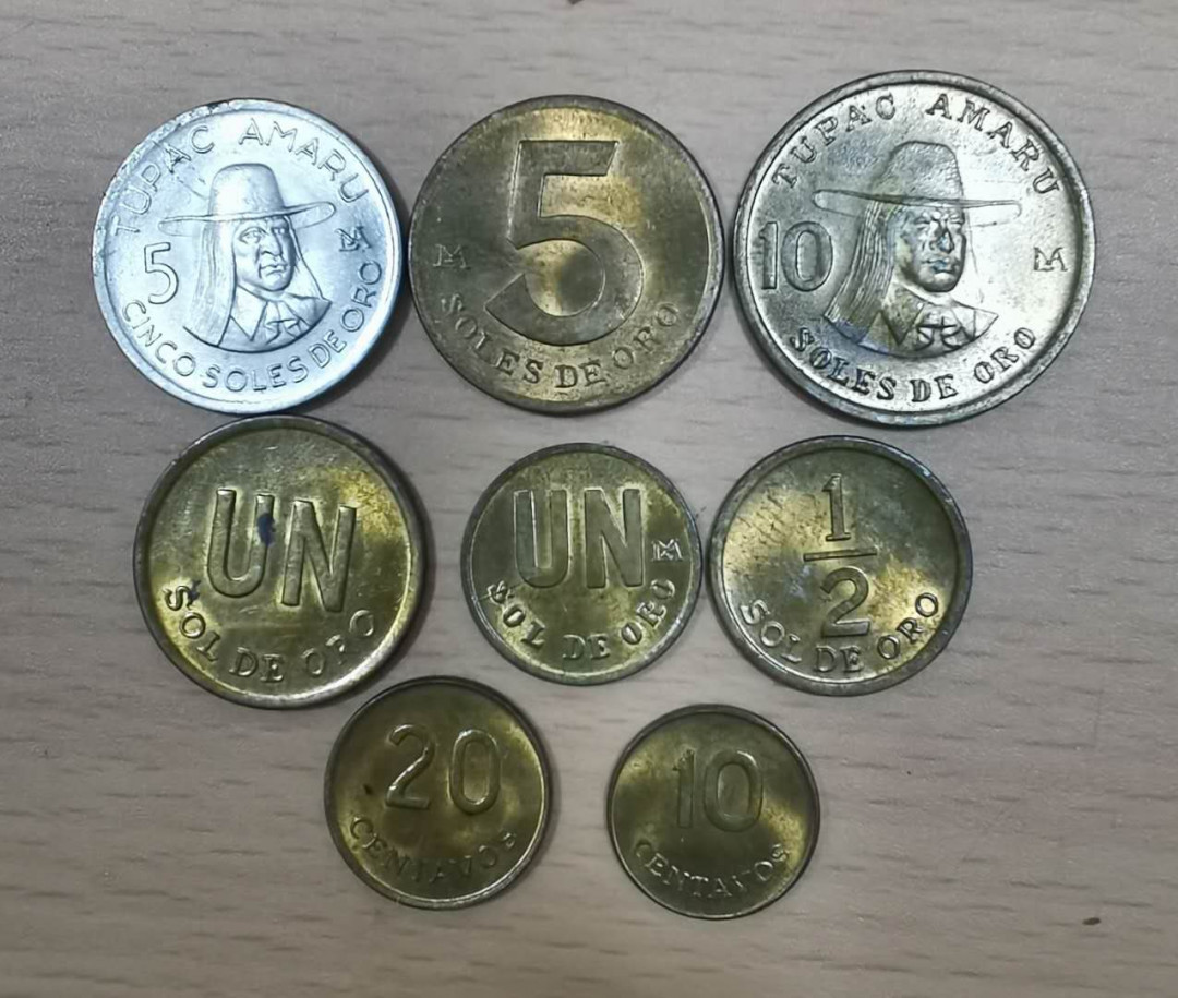 北京马甸外币专卖微拍第二十二期，非贵金属纪念币，流通币专场。陆续上新，欢迎关注陆续上新 秘鲁流通币8枚/套，品相如图