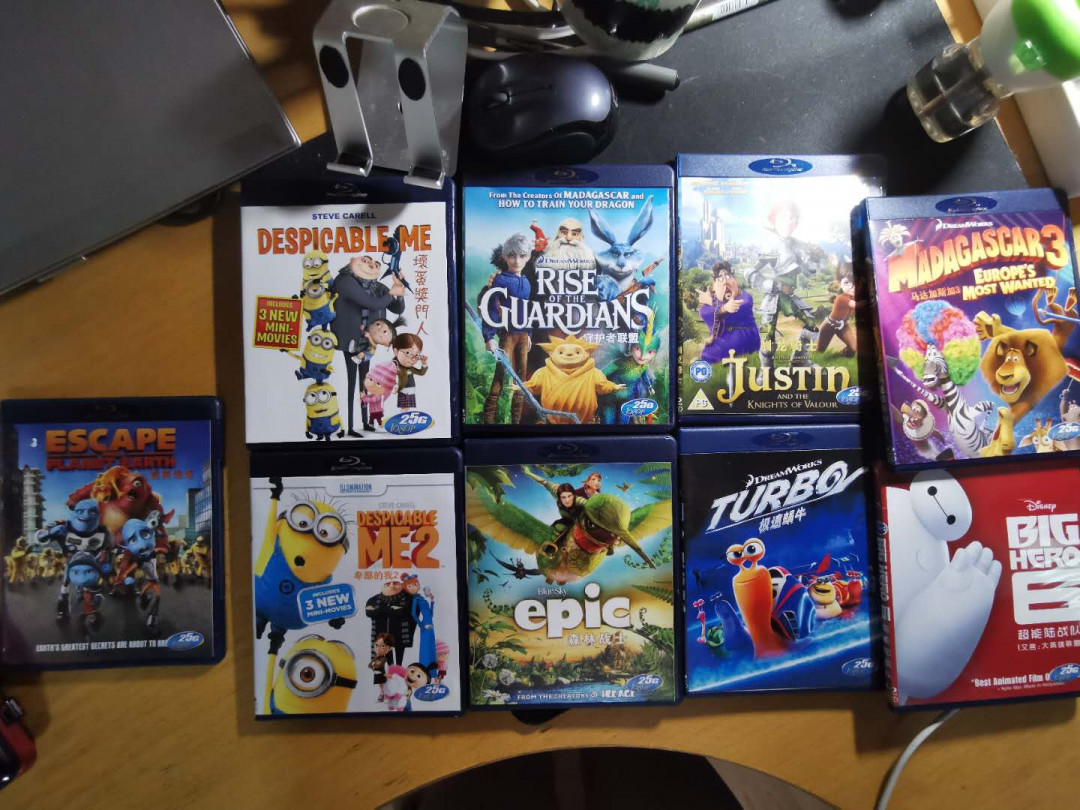 【鲸贝乐淘】千字文·第“仁慈隐恻，造次弗离”号拍卖 【影碟】卡通9部，世界战争一套，共18张盘，一起拍出