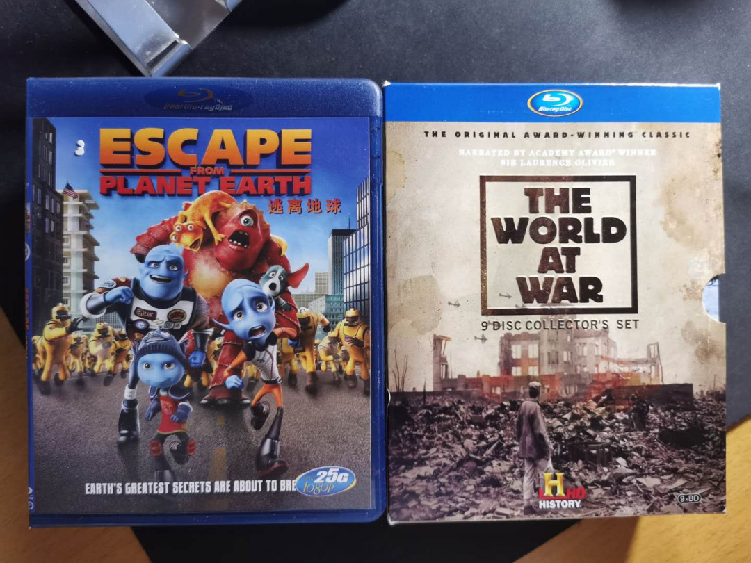 【鲸贝乐淘】千字文·第“仁慈隐恻，造次弗离”号拍卖 【影碟】卡通9部，世界战争一套，共18张盘，一起拍出