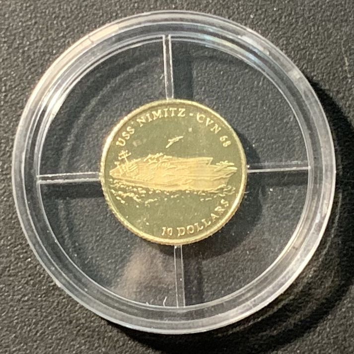紫瑗钱币——微拍第103期 利比里亚 2001年 尼米兹号航空母舰 10元 0.5克 0.585金 带证书 精制