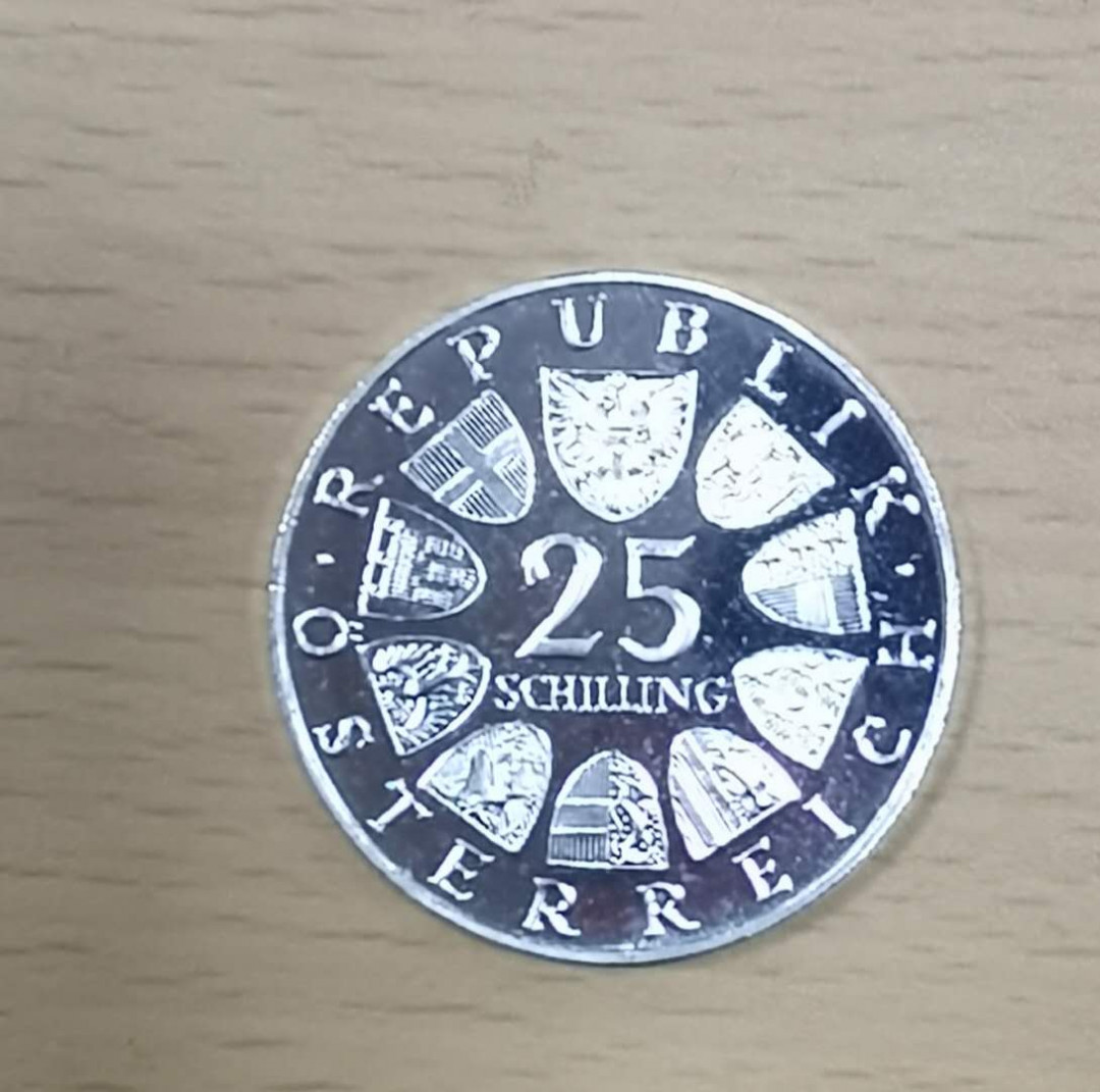 北京马甸外币专卖微拍第二十三期，陆续上新，欢迎关注， 1964年奥地利纪念格里尔帕策精制银币，重：13克，0.8银