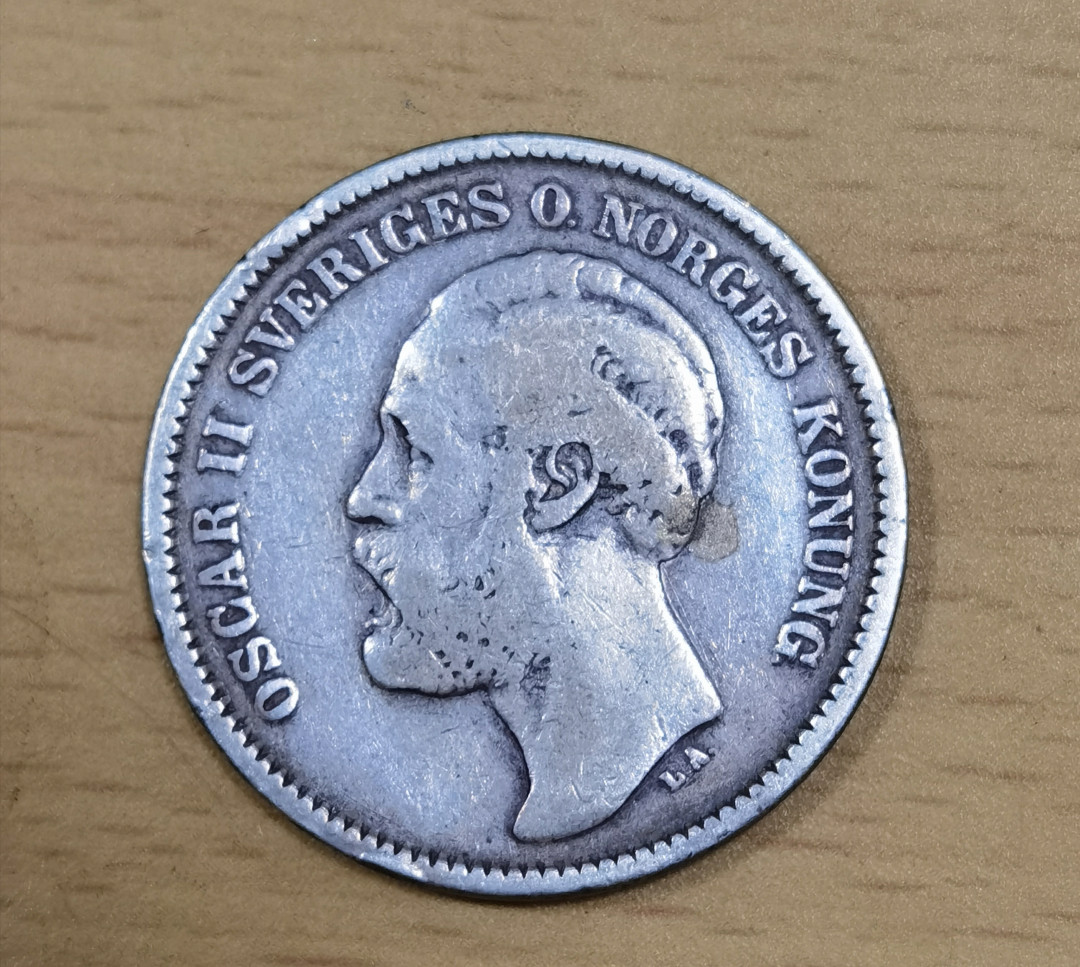 北京马甸外币专卖微拍第二十三期，陆续上新，欢迎关注， 1876年瑞典2克郎银币，重：15克。80银。品相如图