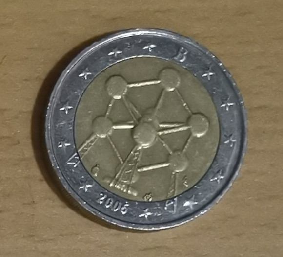 北京马甸外币专卖微拍第二十四期，非贵金属纪念币，流通币专场，陆续上新，欢迎关注 2006年2欧元纪念币，品相如图