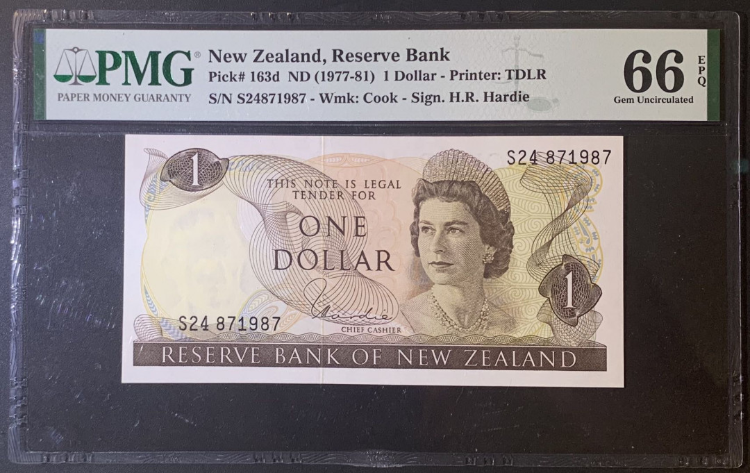 紫瑗钱币——微拍第105期—纸币场 新西兰 1977年  中央储备银行 蜂鸟 1元 PMG 66 EPQ （P-163d)