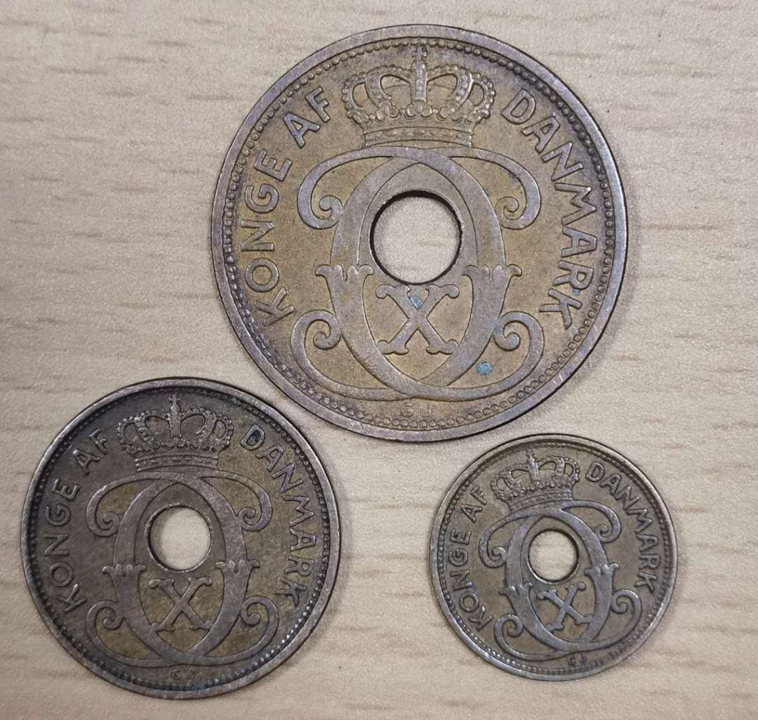北京马甸外币专卖微拍第二十四期，非贵金属纪念币，流通币专场，陆续上新，欢迎关注 丹麦早期5，2，1欧元铜币3枚，品相如图
