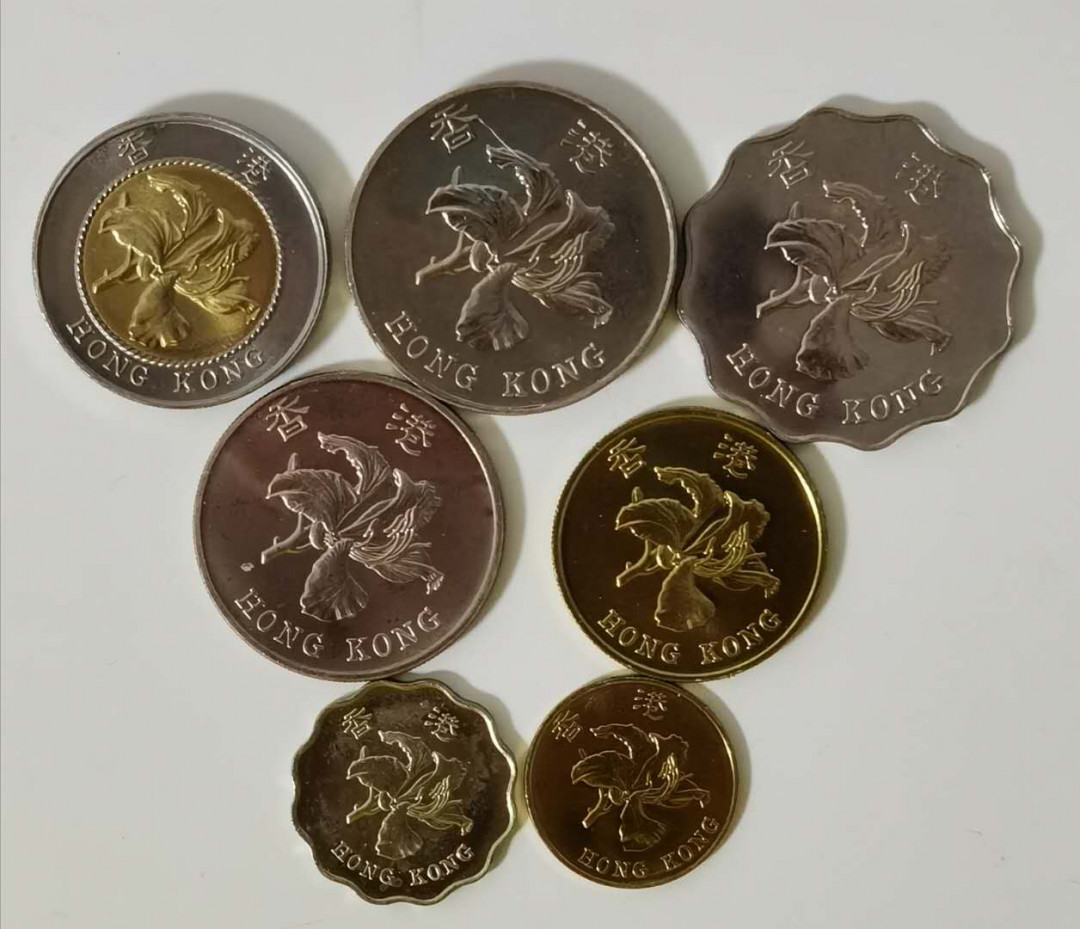 北京马甸外币专卖微拍第二十四期，非贵金属纪念币，流通币专场，陆续上新，欢迎关注 香港回归流通纪念币7枚/套，品相如图