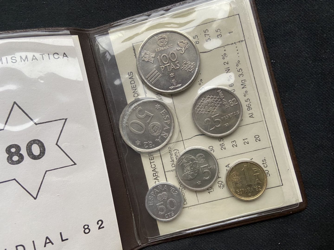 【币观天下】第123场钱币拍卖～ 【西班牙】1980年足球世界杯纪念套币