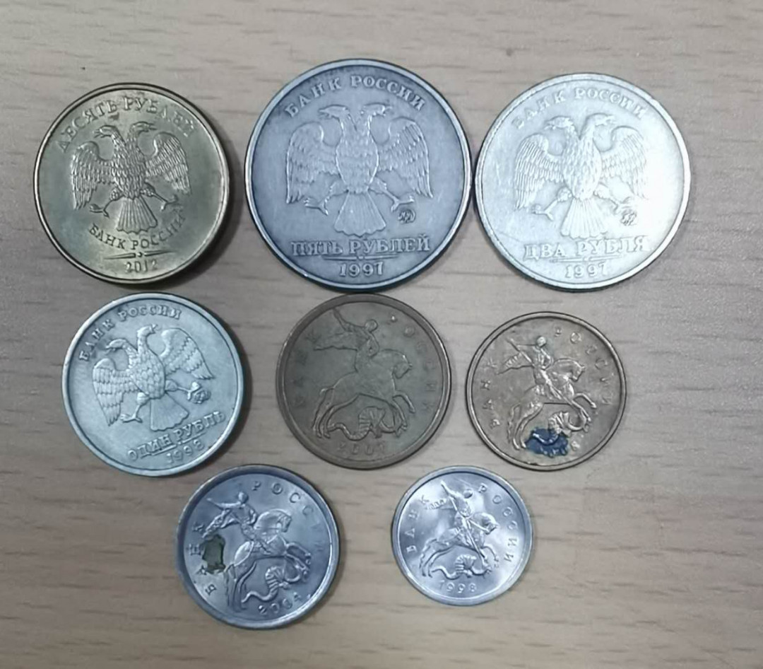 北京马甸外币专卖微拍第二十四期，非贵金属纪念币，流通币专场，陆续上新，欢迎关注 俄罗斯流通币8枚/套，品相如图