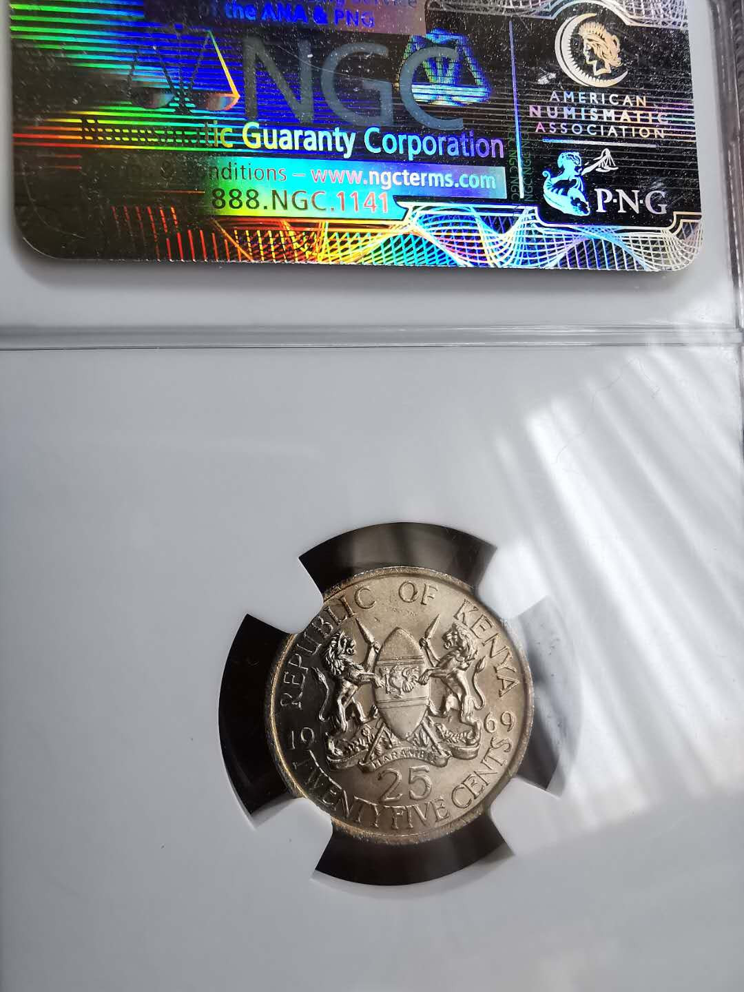 凡希社世界钱币微拍第一百三十三期 1969肯尼亚2先令25分流通版一对NGC-MS65/66