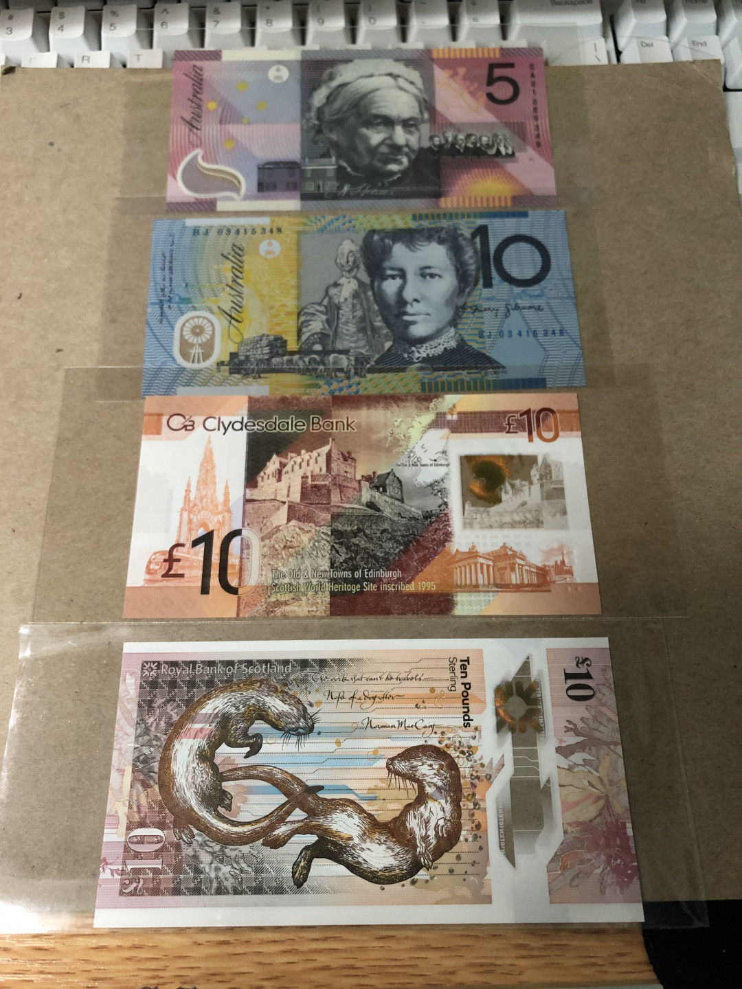 【Blue Auction】世界纸币精拍第23期—— 锡兰佛国(共50拍） 【一组4张】澳大利亚 5元、10元 塑料钞 全新UNC&苏格兰新版10镑*2 全新UNC