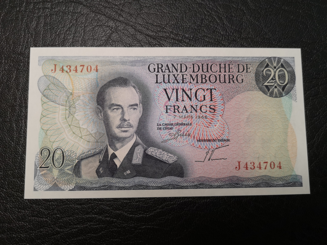 《外钞收藏家》第八十四期拍卖（广州2020币展特拍） 卢森堡1966年20法郎 全新绝品 非常精致的背面风景