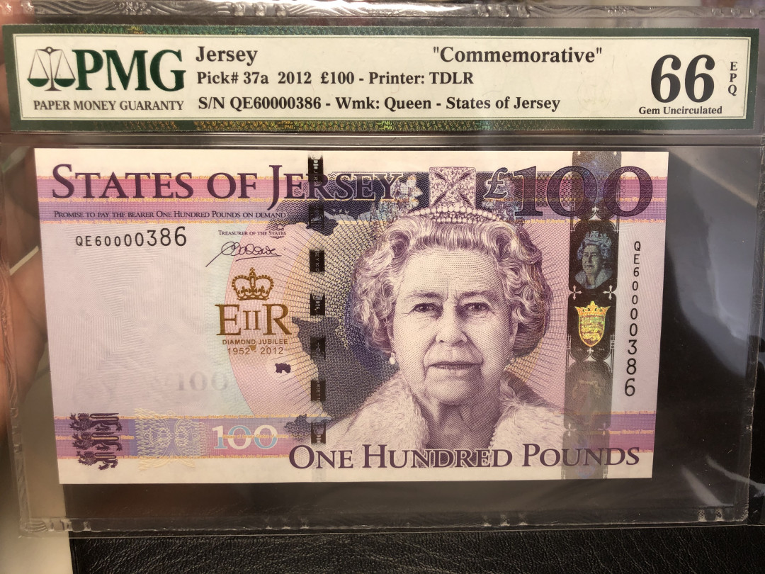 《外钞收藏家》第八十四期拍卖（广州2020币展特拍） 泽西2012年100镑纪念钞 386号 超小号 pmg66