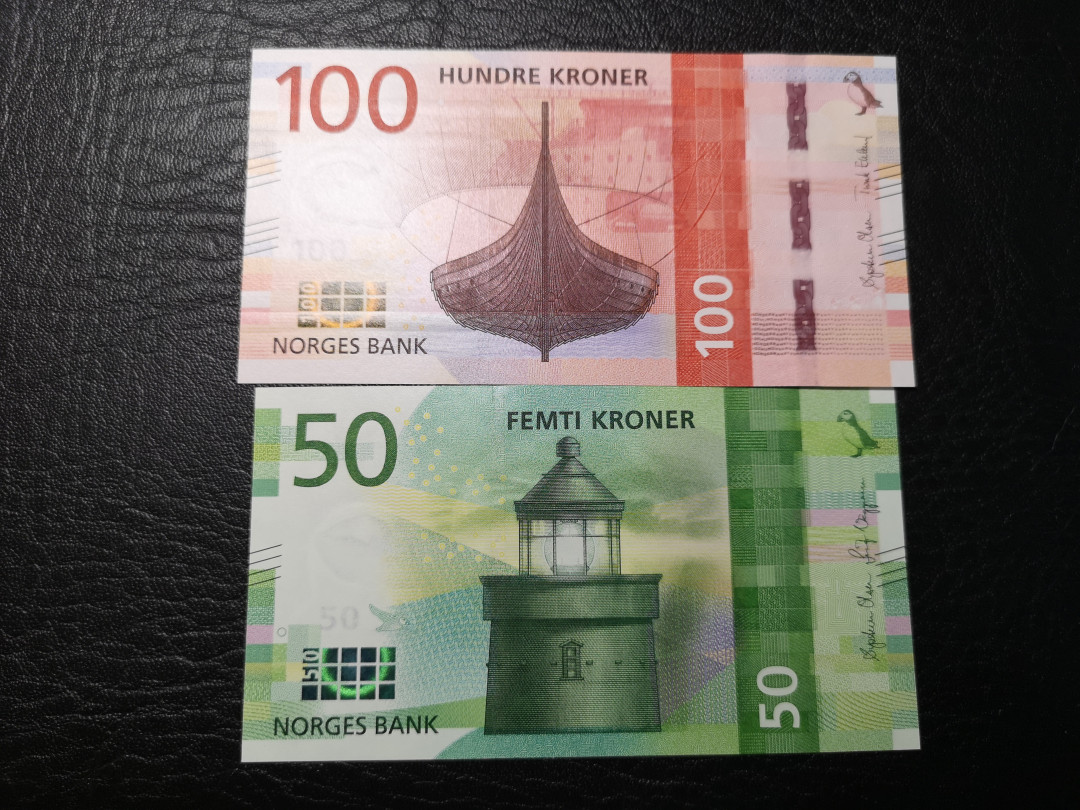 《外钞收藏家》第八十四期拍卖（广州2020币展特拍） 挪威最新版纸币 100、50克朗两张 全新绝品 两张号码都不错
