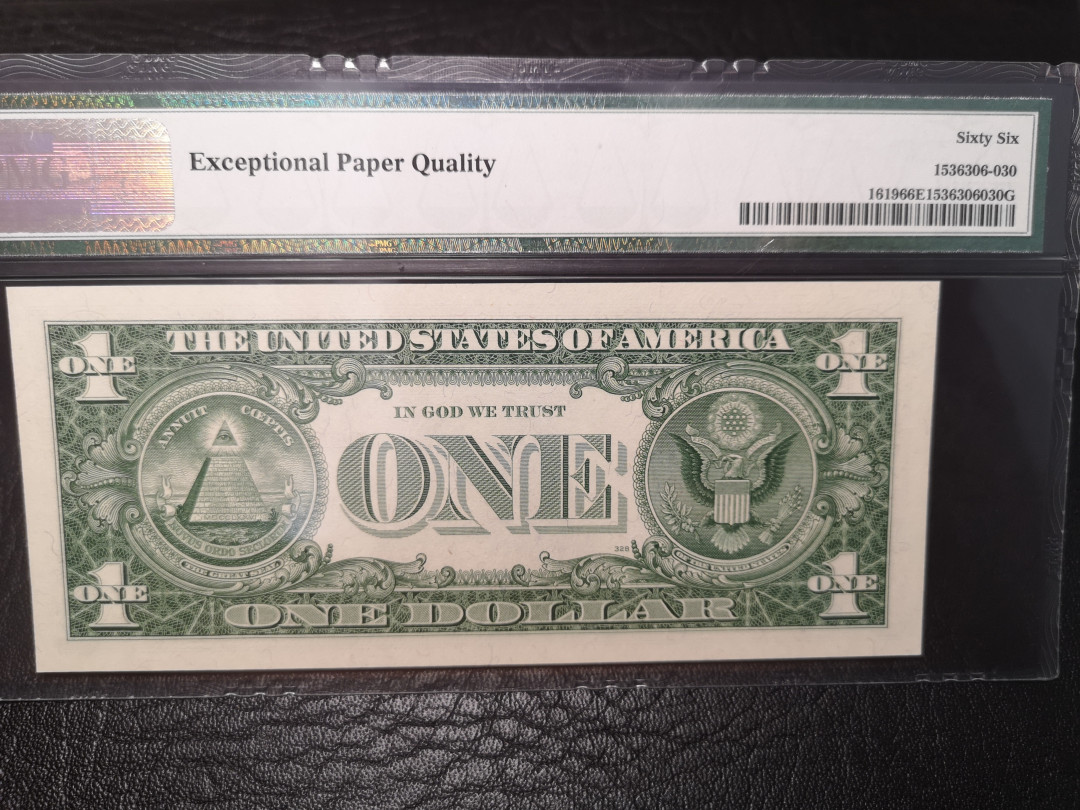 《外钞收藏家》第八十四期拍卖（广州2020币展特拍） 1957年1美元 蓝库印 pmg66