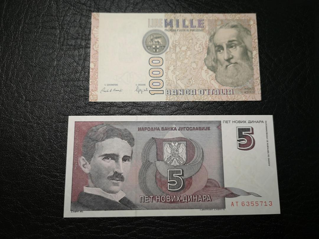 《外钞收藏家》第八十四期拍卖（广州2020币展特拍） 意大利和南斯拉菲两张小票 全新 