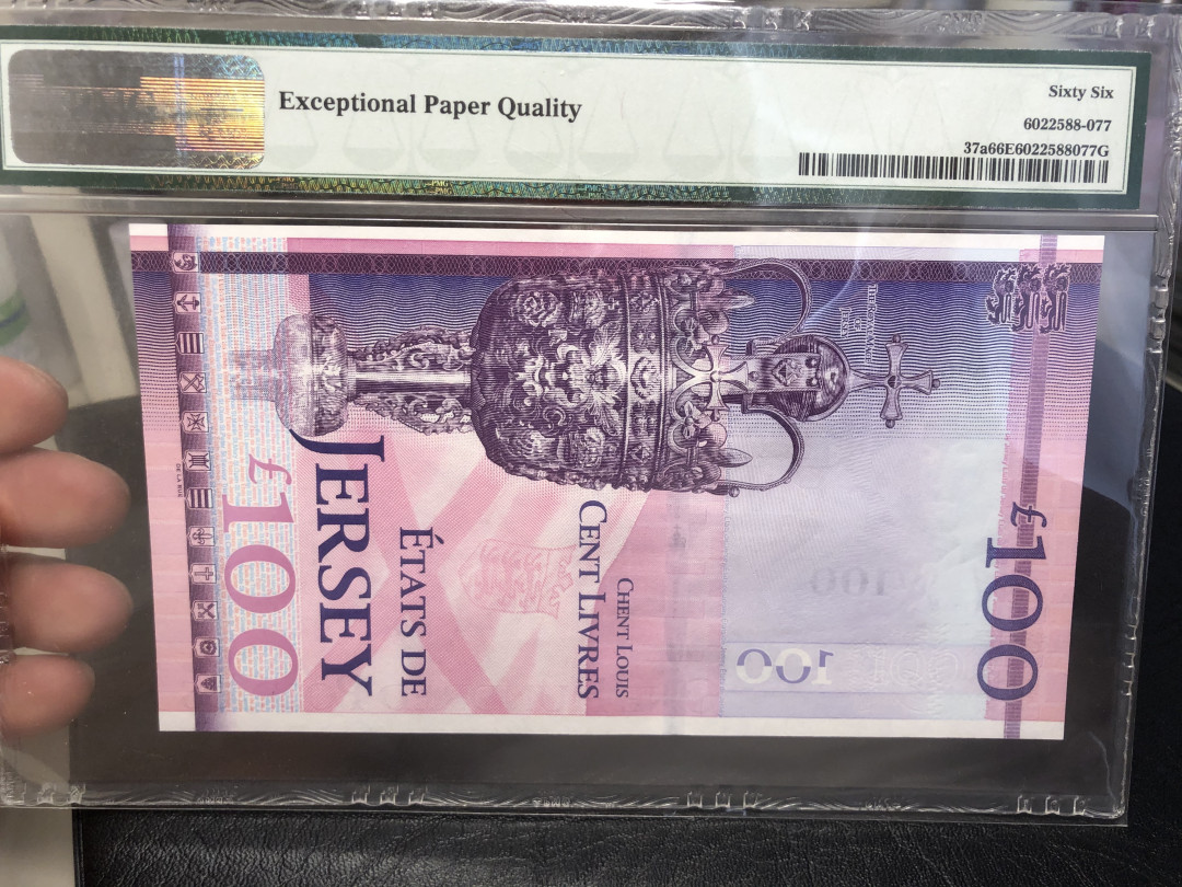 《外钞收藏家》第八十四期拍卖（广州2020币展特拍） 泽西2012年100镑纪念钞 386号 超小号 pmg66
