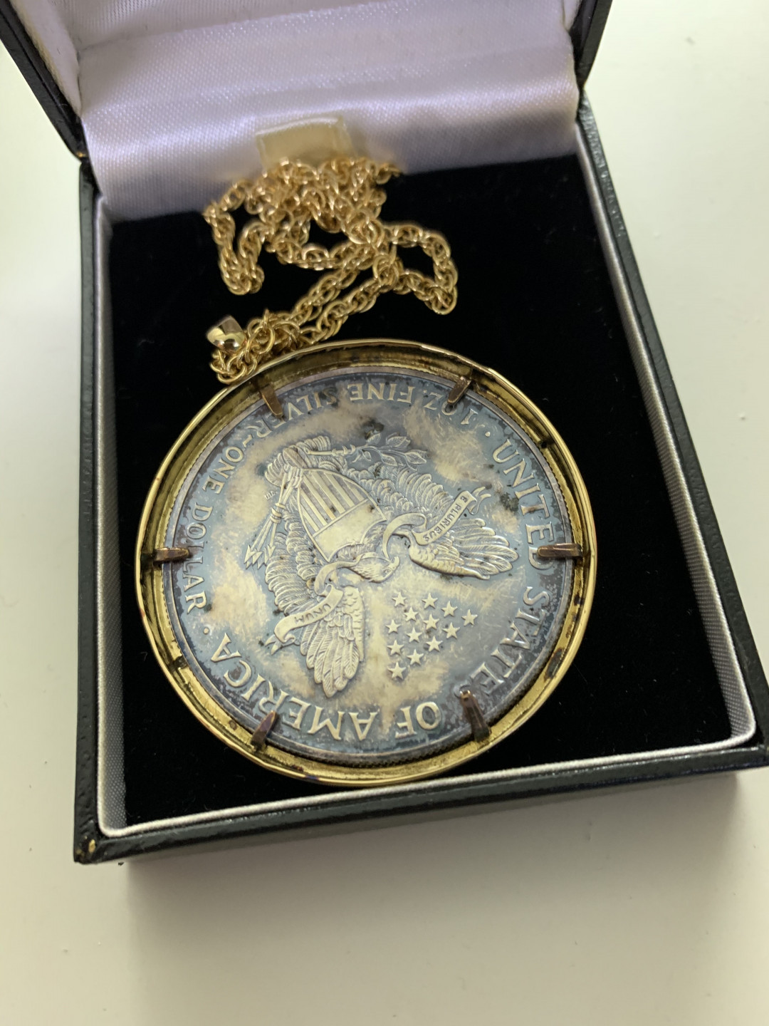 CSIS-GREAT评级精品钱币拍卖第五十五期 美国2002年摩根造币厂猫王逝世25周年彩色镶钻石镀金银币项链挂饰