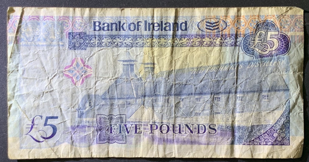 紫瑗钱币——微拍第107期—纸币场（团购） 爱尔兰 2013年 5磅 流通品 