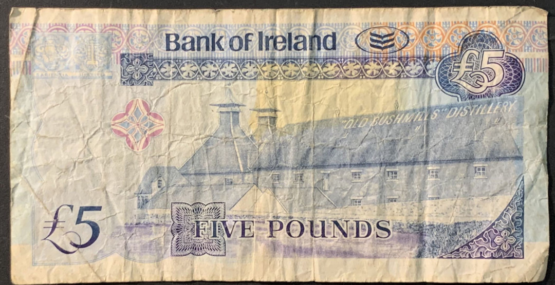 紫瑗钱币——微拍第107期—纸币场（团购） 爱尔兰 2013年 5磅 流通品 