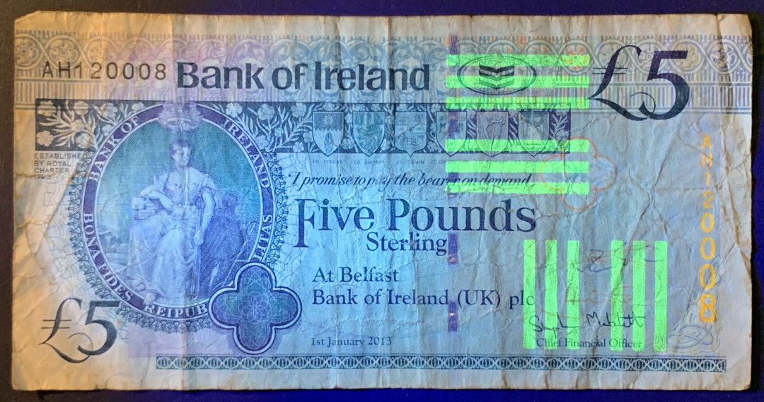 紫瑗钱币——微拍第107期—纸币场（团购） 爱尔兰 2013年 5磅 流通品 