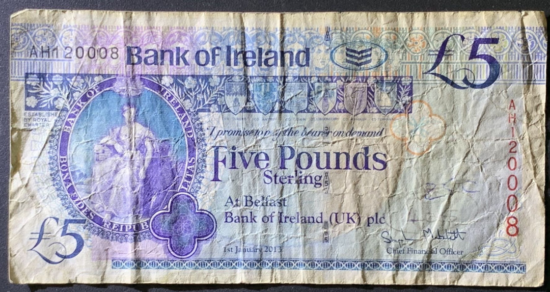 紫瑗钱币——微拍第107期—纸币场（团购） 爱尔兰 2013年 5磅 流通品 