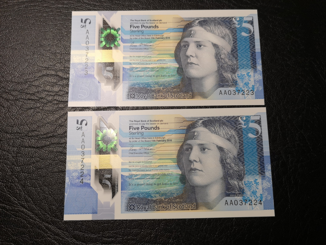 《外钞收藏家》第八十五期拍卖 苏格兰最新版5镑塑料钞 两连号 首发冠 绝品