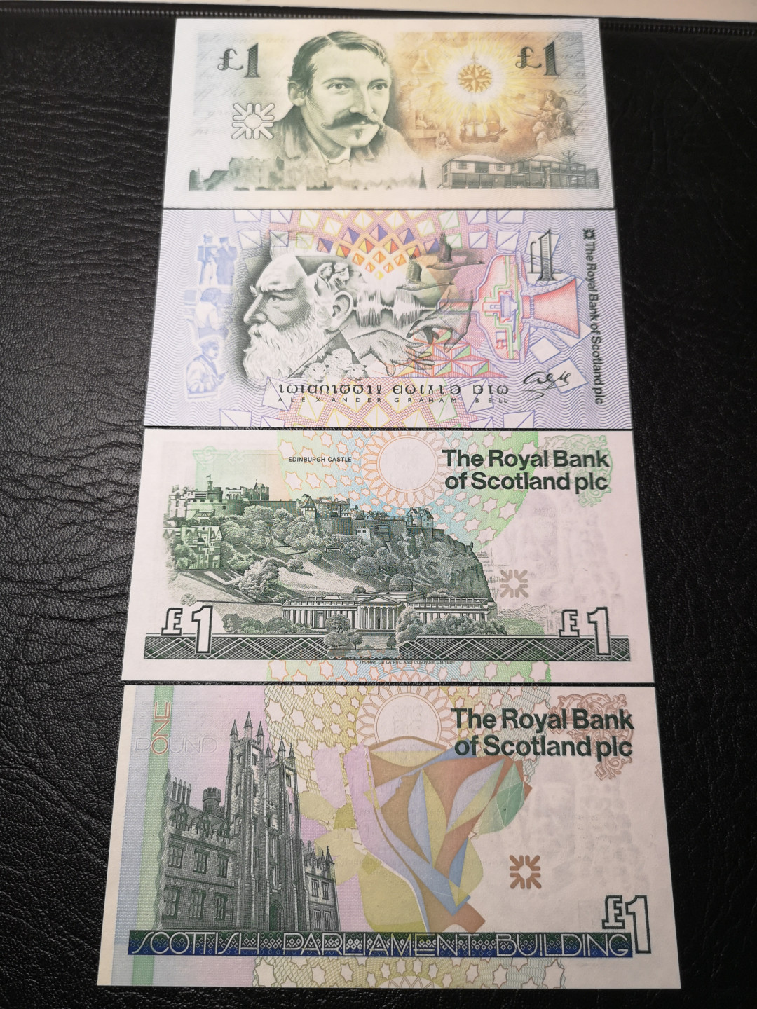 《外钞收藏家》第八十五期拍卖 苏格兰1镑 四张 纪念钞 全新绝品