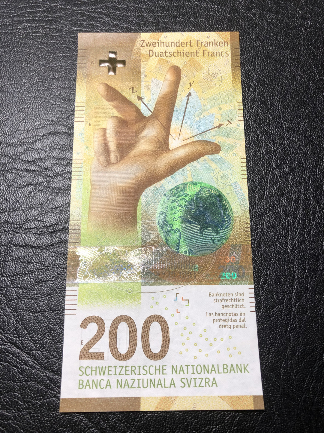 《外钞收藏家》第八十五期拍卖 瑞士最新版200法郎 全新绝品