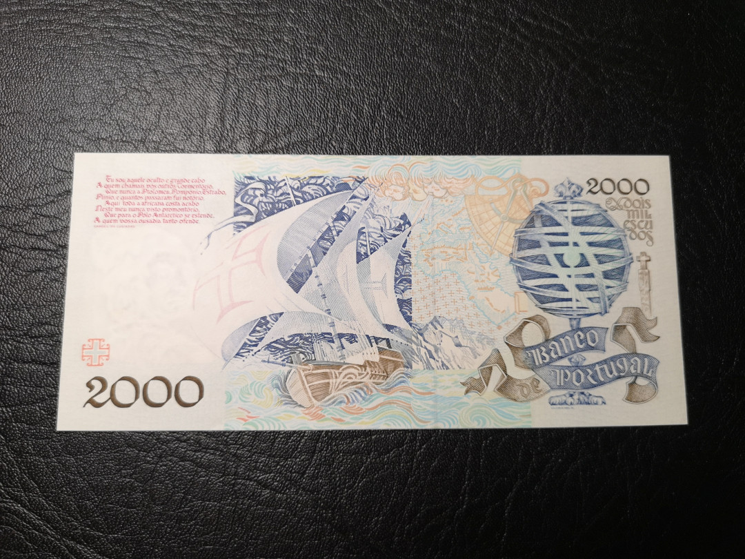 《外钞收藏家》第八十五期拍卖 葡萄牙1993年2000 近全新品相 边上有一点点潮斑