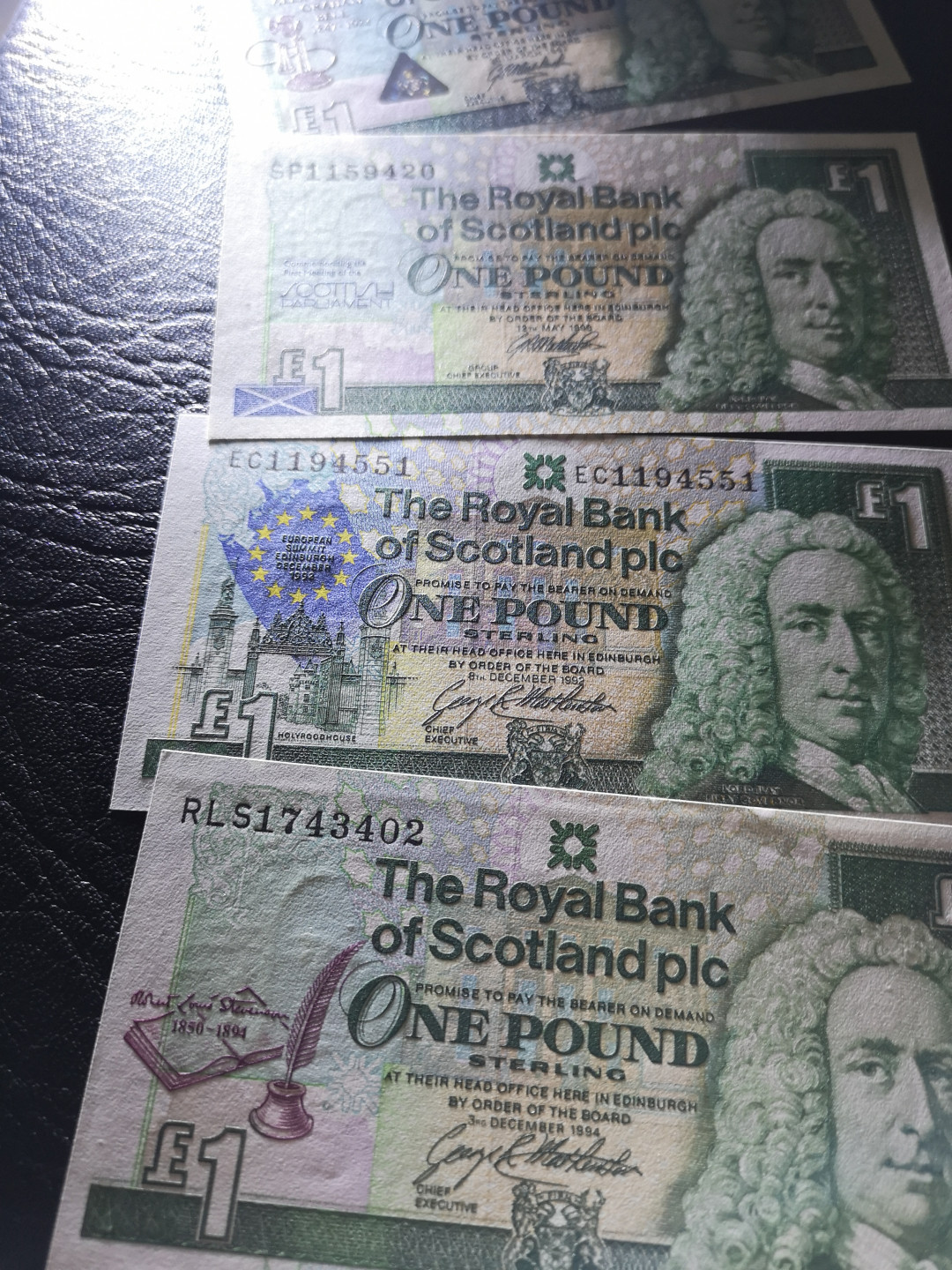 《外钞收藏家》第八十五期拍卖 苏格兰1镑 四张 纪念钞 全新绝品