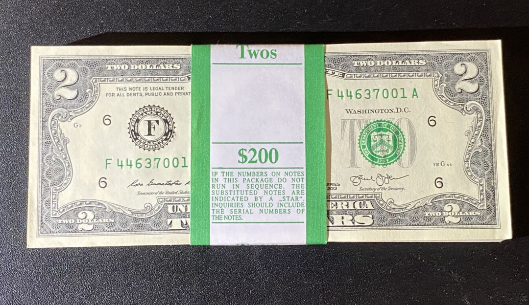 兄弟钱币收藏2020年第54期拍卖 美国2013年2美元，百连号一刀，UNC