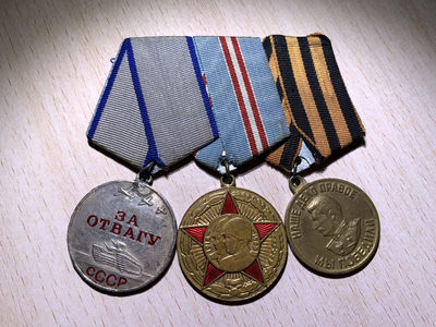 大猫徽章第135期拍卖 - 苏联联排一组三枚