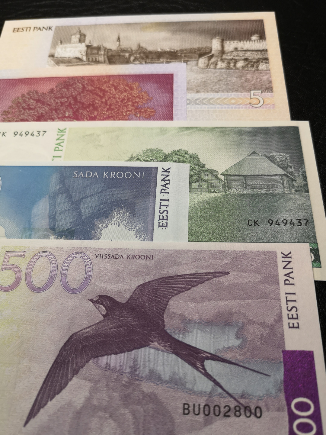 《外钞收藏家》第八十六期拍卖 国庆节专场 爱沙尼亚一套五张  全新绝品