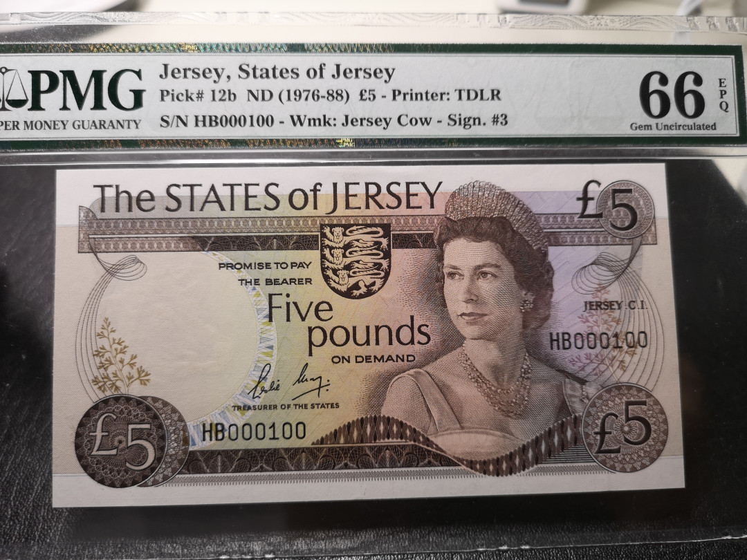 《外钞收藏家》第八十六期拍卖 国庆节专场 泽西1976-88年5镑 pmg66 100号小号