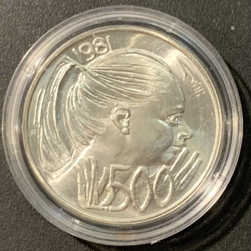 紫瑗钱币——微拍第111期 圣马力诺 1981年 女孩头 500里拉 11克 0.835银 UNC