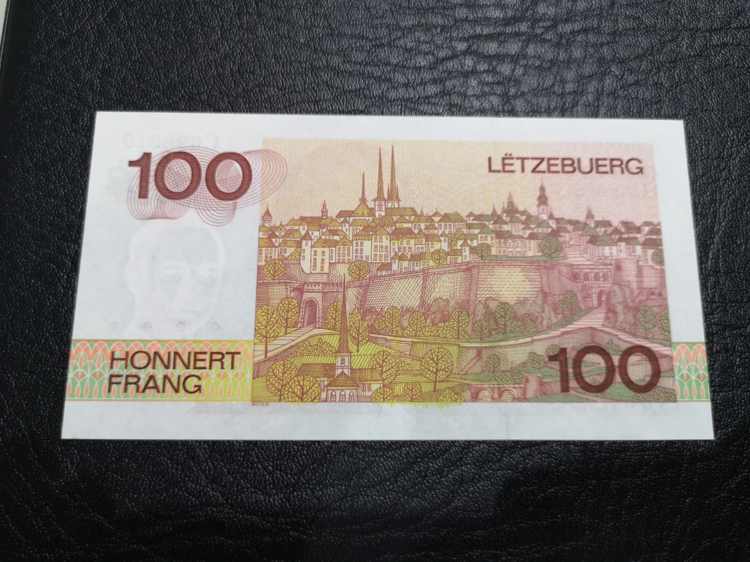 《外钞收藏家》第八十七期拍卖 卢森堡1980年100法郎 全新unc