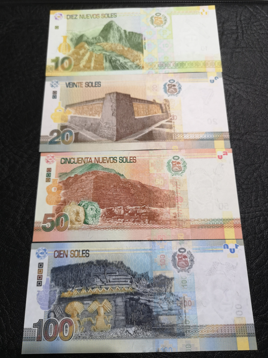 《外钞收藏家》第八十七期拍卖 秘鲁 10、20、50、100一套 全新unc