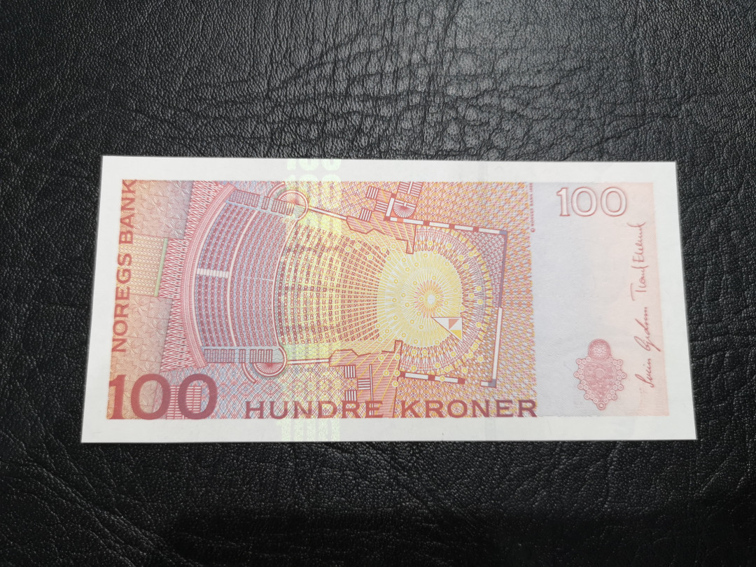 《外钞收藏家》第八十七期拍卖 挪威2003年100克朗 全新unc