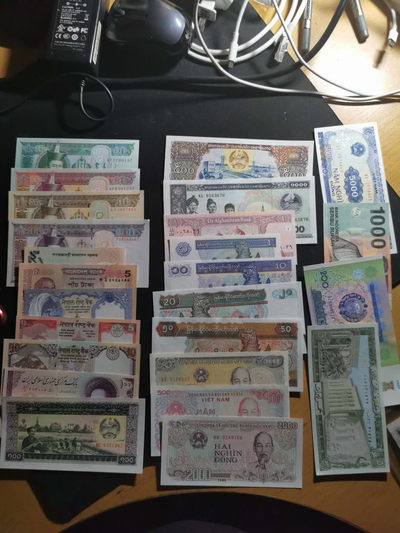 【鲸贝乐淘·两周年】千字文·第“丙舍傍启，甲帐对楹”号拍卖 【外币45张】全新全品UNC ，45张一组