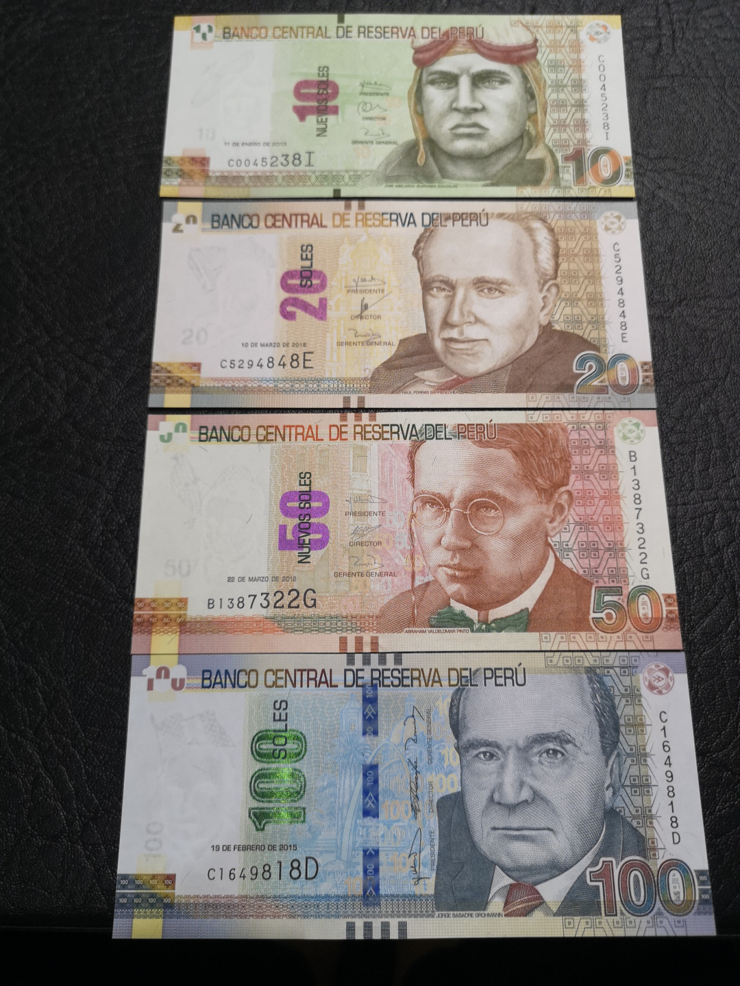 《外钞收藏家》第八十七期拍卖 秘鲁 10、20、50、100一套 全新unc
