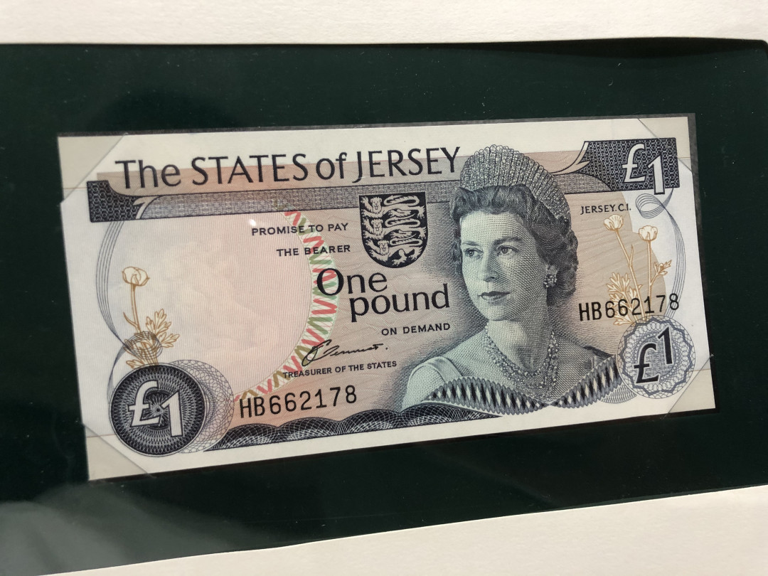 《外钞收藏家》第八十七期拍卖 泽西1镑 精美背面 信封包装版 全新