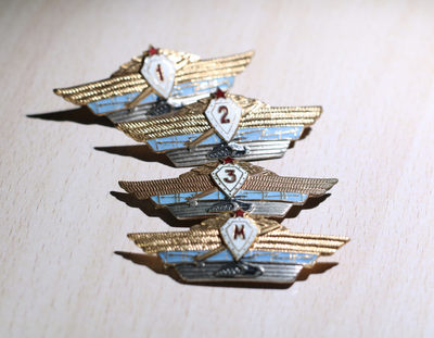 大猫徽章第138期拍卖 - 苏联军官等级证章 ，专家级，高级，中级，初级 均全品