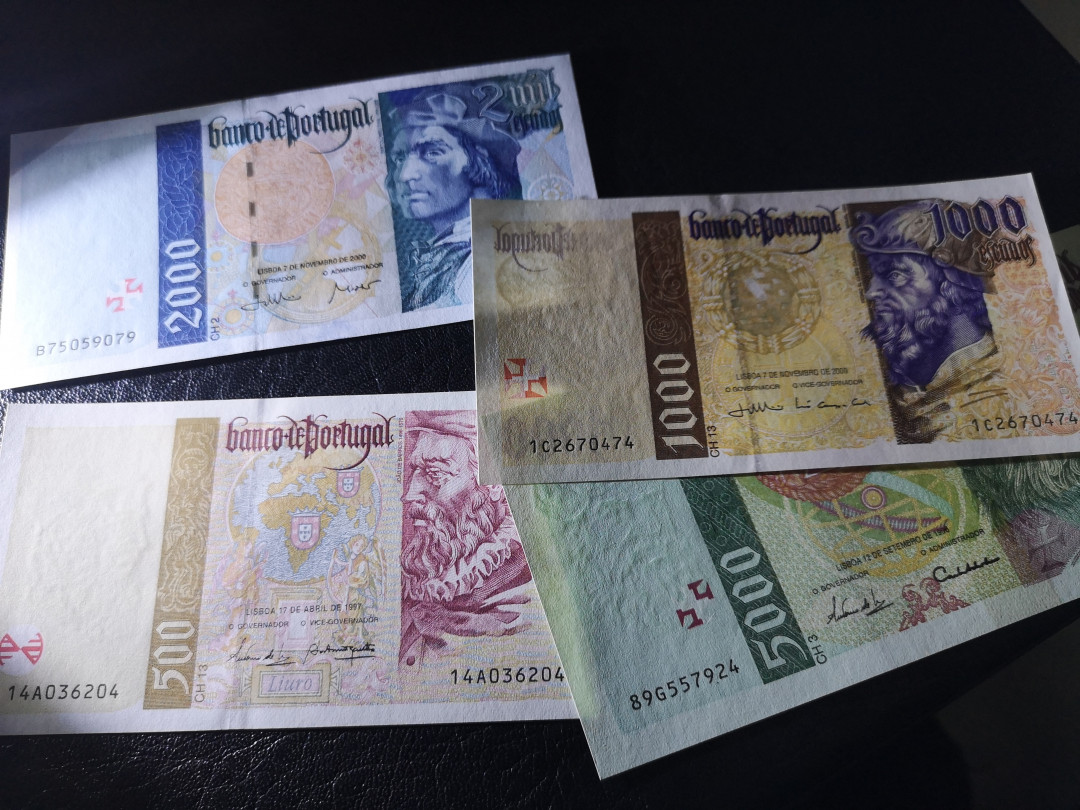 《外钞收藏家》第八十八期拍卖 葡萄牙末版 5000、2000、1000、500四张 全新绝品 